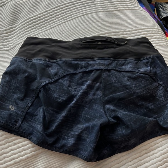Lululemon shorts! Size 8. - Picture 2 of 4